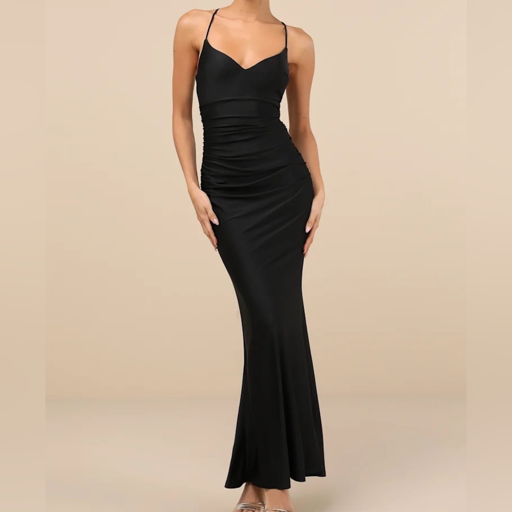 NWT Black Lulu’s Lace-Up Mermaid Dress
